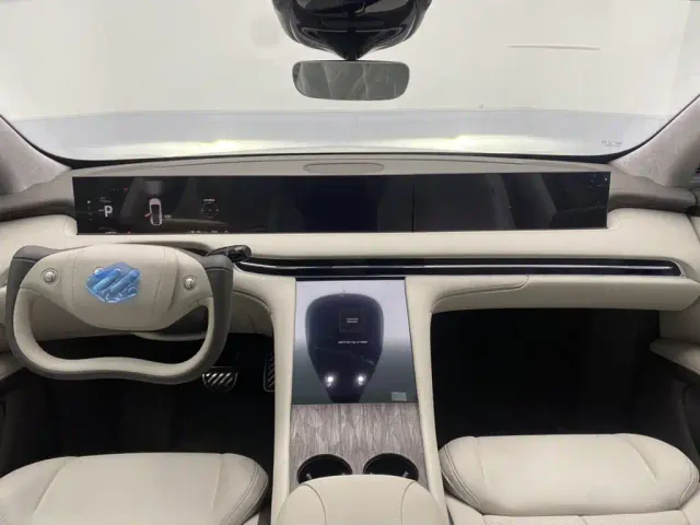 IM Motors LS7 — Фото автомобиля 13