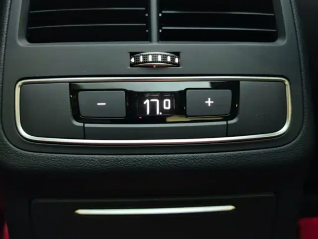 Audi A4L — Фото автомобиля 12