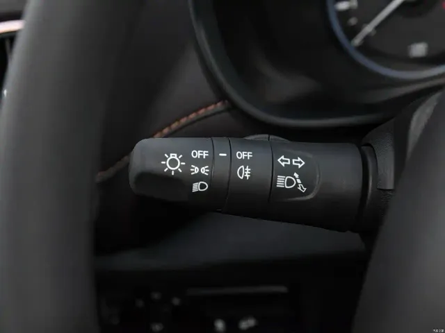 Mercedes-Benz C-Class — Фото автомобиля 4