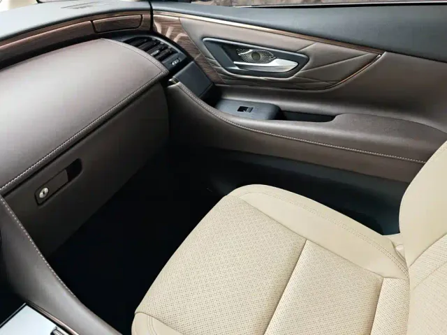 Toyota Vellfire — Фото автомобиля 17