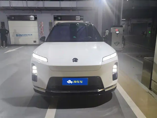 Nio ES8 — Фото автомобиля 2
