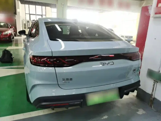 BYD Qin L — Фото автомобиля 5