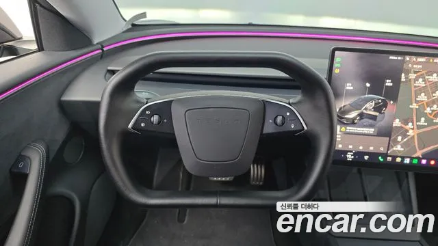 Tesla Model 3 — Фото автомобиля 13