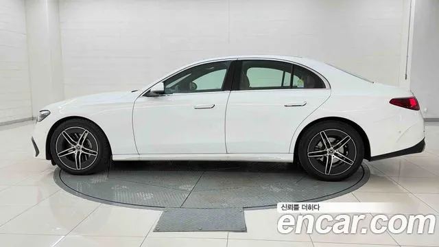 Mercedes-Benz E-Class W214 — Фото автомобиля 2