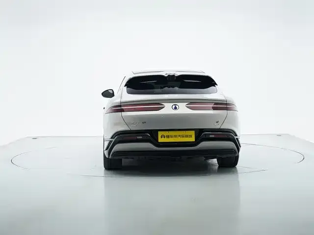 Denza Z9GT — Фото автомобиля 6