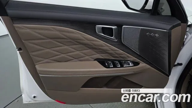 Kia K8 Hybrid — Фото автомобиля 13