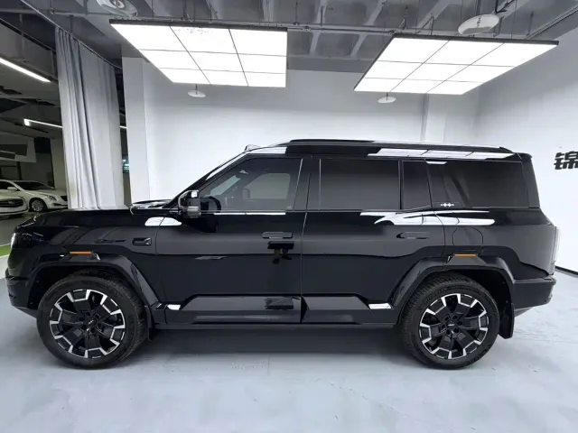 BYD FangChengBao Leopard 8 — Фото автомобиля 8