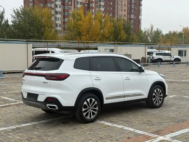Chery Tiggo 8 — Фото автомобиля 9