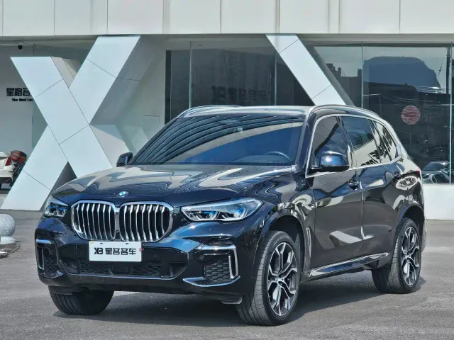 Фотография автомобиля — BMW X5