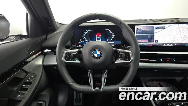 BMW 5-Series — Фото автомобиля 12