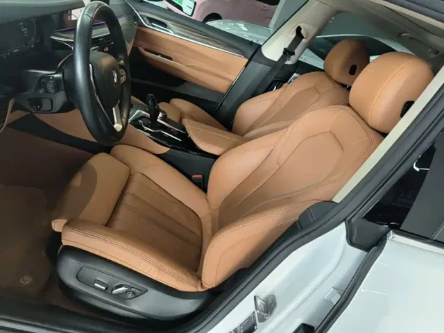BMW 6 Series Gran Turismo — Фото автомобиля 14