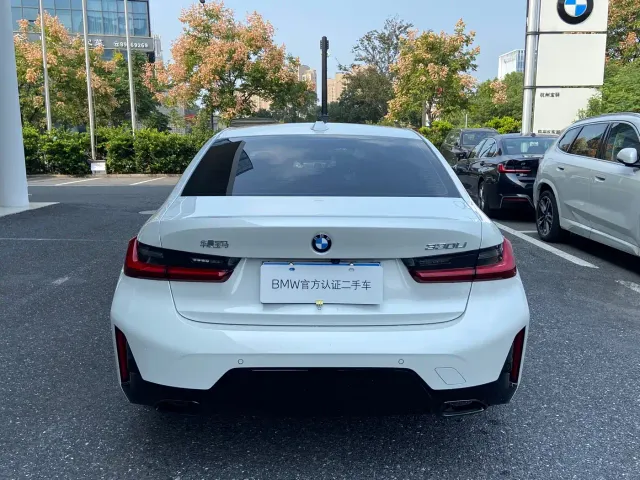 BMW 3 Series — Фото автомобиля 3
