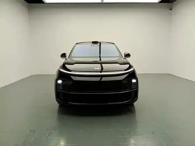 Li Auto L7 — Фото автомобиля 2