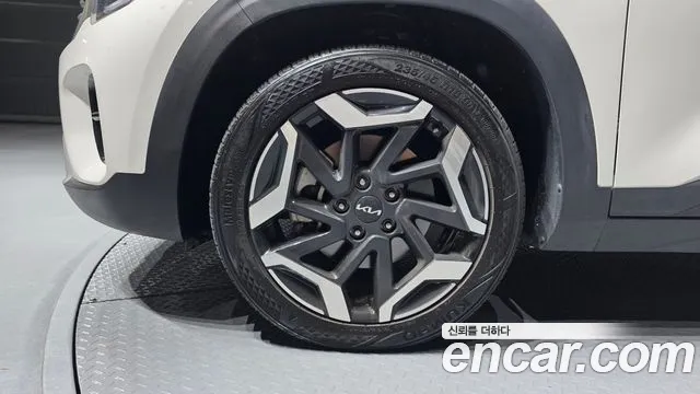 Kia Seltos Бензин 1.6 турбо 2WD — Фото автомобиля 5