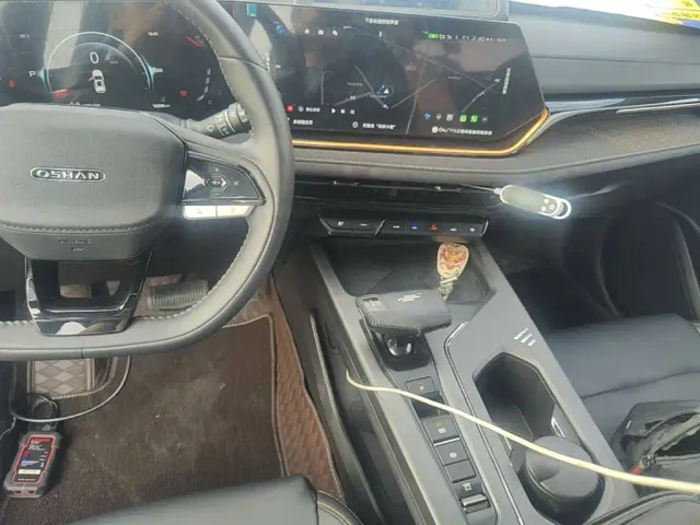 Changan X5 Plus — Фото автомобиля 9