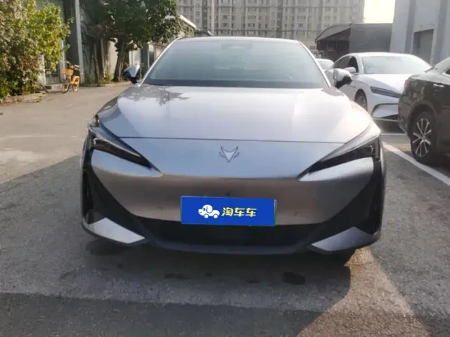 Arcfox Alpha S5 — Фото автомобиля 2