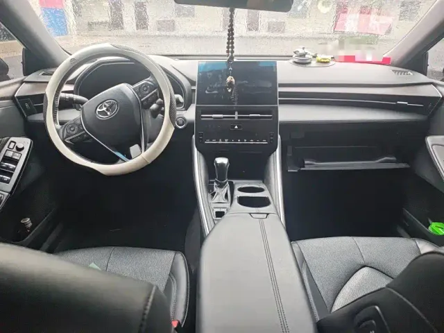 Toyota Avalon — Фото автомобиля 5