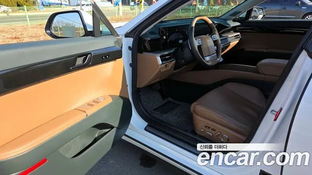 Hyundai Grandeur Grandeur (GN7) 2.5 Бензин 2WD — Фото автомобиля 11