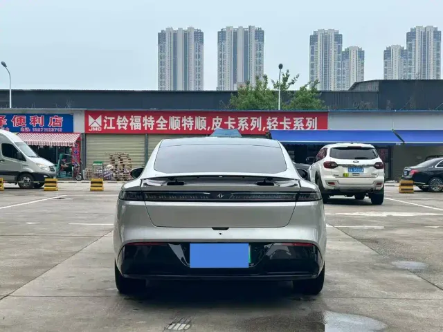 Dongfeng eπ 007 — Фото автомобиля 6