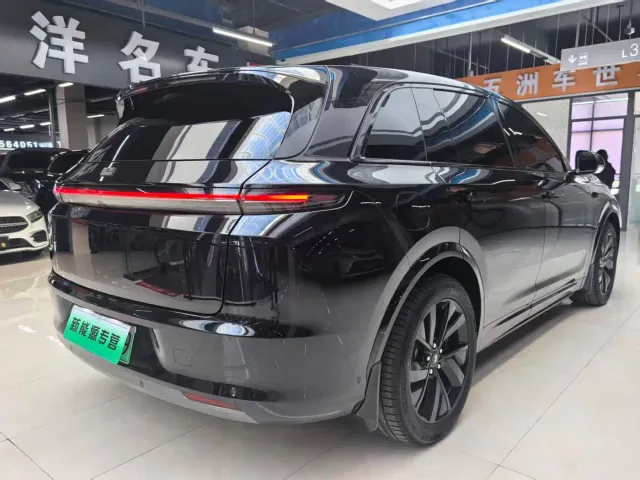 Li Auto L7 — Фото автомобиля 4