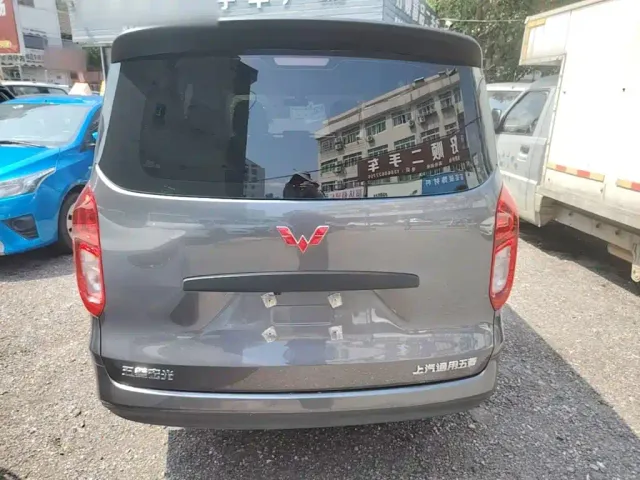 Wuling Hongguang — Фото автомобиля 5