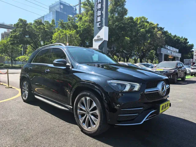 Mercedes-Benz GLE-Class — Фото автомобиля 3