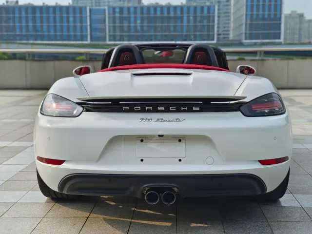 Porsche 718 — Фото автомобиля 7