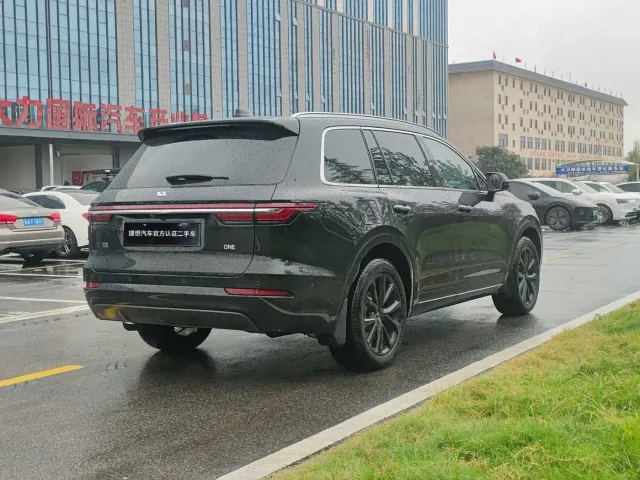 Li Auto ONE — Фото автомобиля 14
