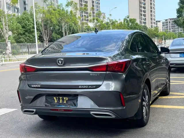 Changan Eado — Фото автомобиля 9
