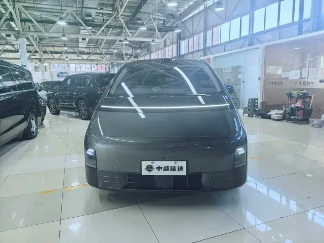 Li Auto MEGA — Фото автомобиля 2