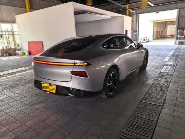 Xpeng P7 — Фото автомобиля 6