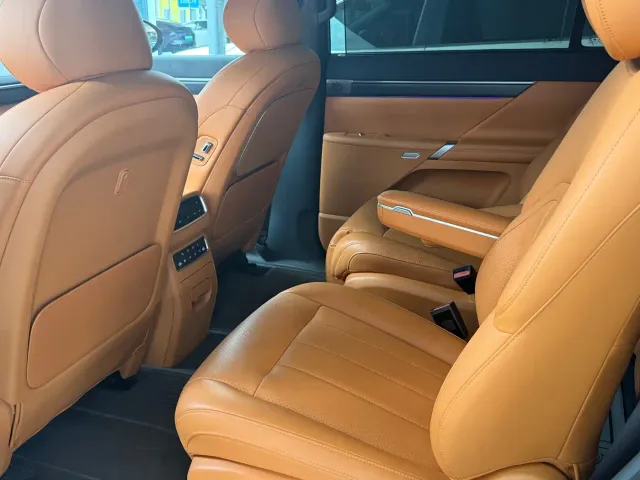 Dongfeng eπ 008 — Фото автомобиля 6