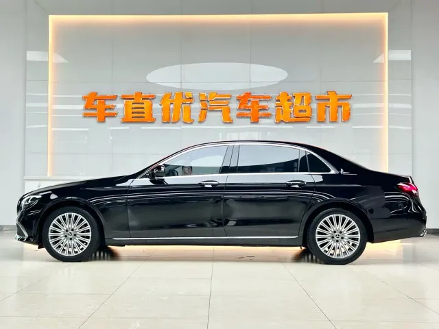 Mercedes-Benz E-Class — Фото автомобиля 4