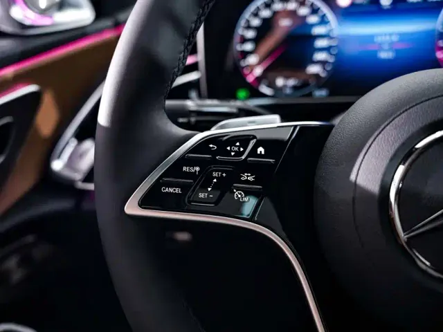 Mercedes-Benz E-Class — Фото автомобиля 27
