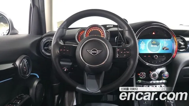 Mini Cooper Cooper 5 дверей Classic — Фото автомобиля 13