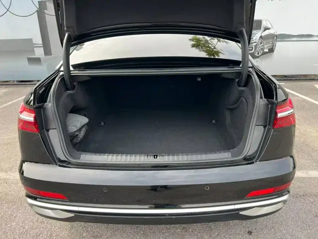 Audi A6L — Фото автомобиля 12