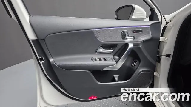 Mercedes-Benz A-Class — Фото автомобиля 24