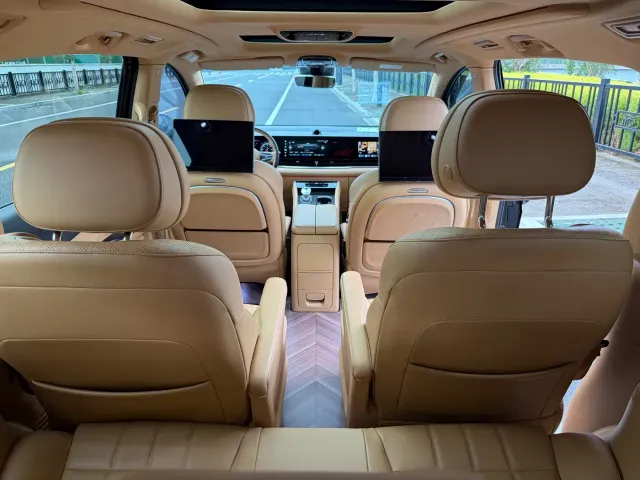 Voyah Auto Voyah Dreamer 2022 Low Carbon Edition Home — Фото автомобиля 13