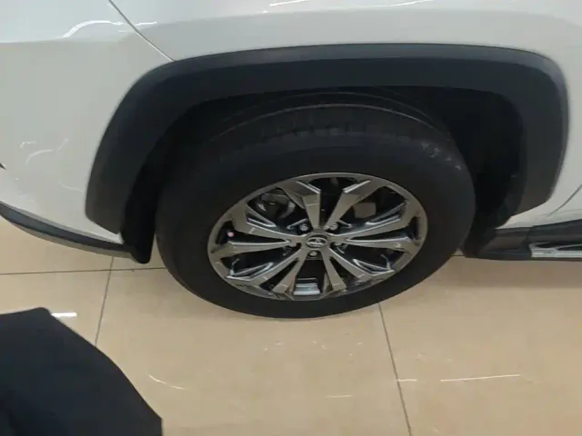 Toyota RAV4 — Фото автомобиля 22