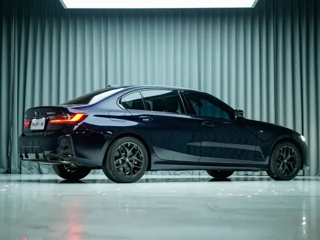BMW 3 Series — Фото автомобиля 11