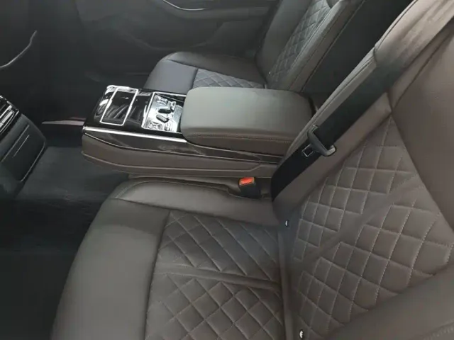 Audi A8 — Фото автомобиля 16