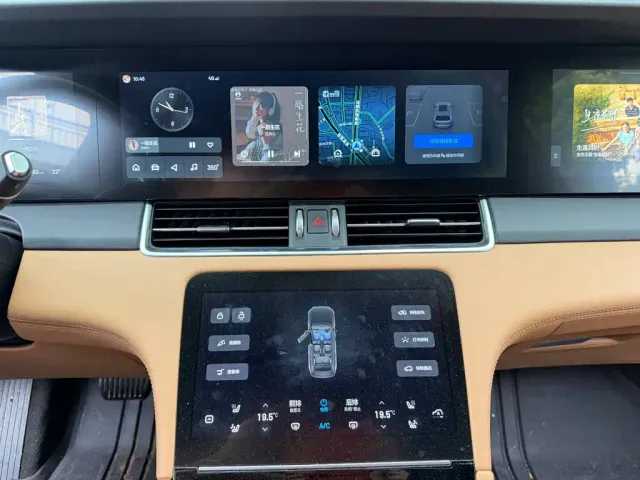 Li Auto ONE — Фото автомобиля 10