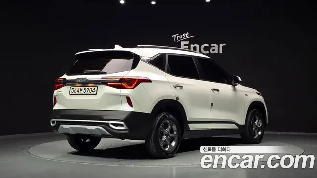 Kia Seltos — Фото автомобиля 2