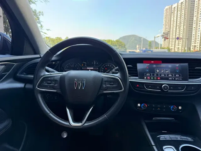 Buick Regal — Фото автомобиля 9