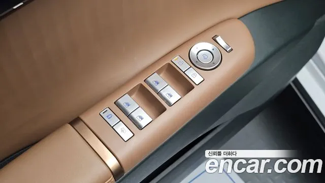 Hyundai Grandeur GN7 — Фото автомобиля 28
