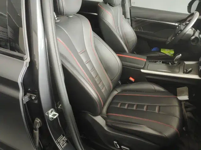 Roewe RX5 Max — Фото автомобиля 24