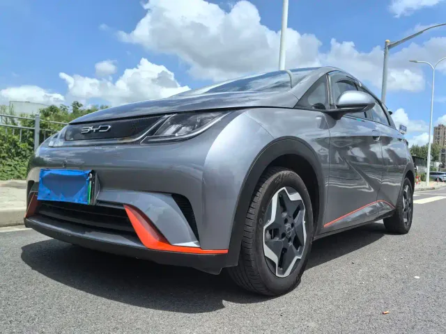 Фотография автомобиля — BYD Dolphin