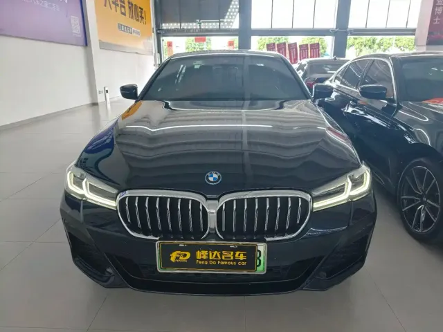 BMW 5 Series — Фото автомобиля 2
