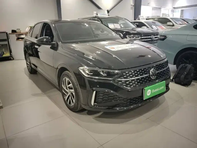 Volkswagen Lavida — Фото автомобиля 3