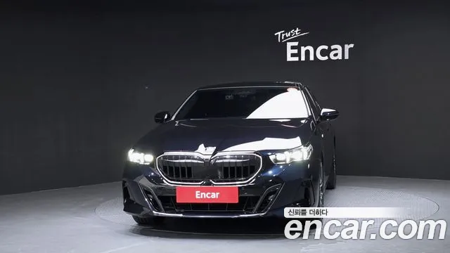 BMW 5-Series — Фото автомобиля 3